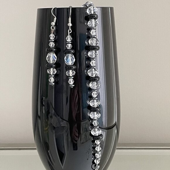 Crystal Bracelet and Pierced Earring set Black and Clear Beads - Picture 1 of 3